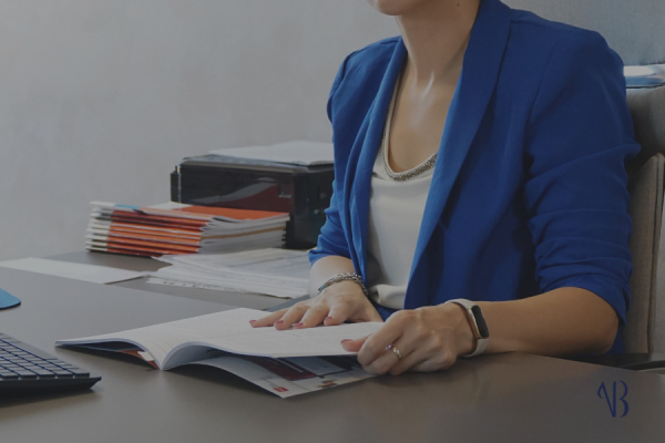 L'immagine raffigurata descrive cosa fa il Consulente del Lavoro